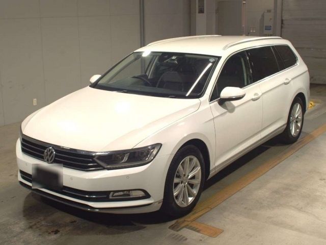 5024 Volkswagen Passat variant 3CCZE 2017 г. (TAA Kyushu)